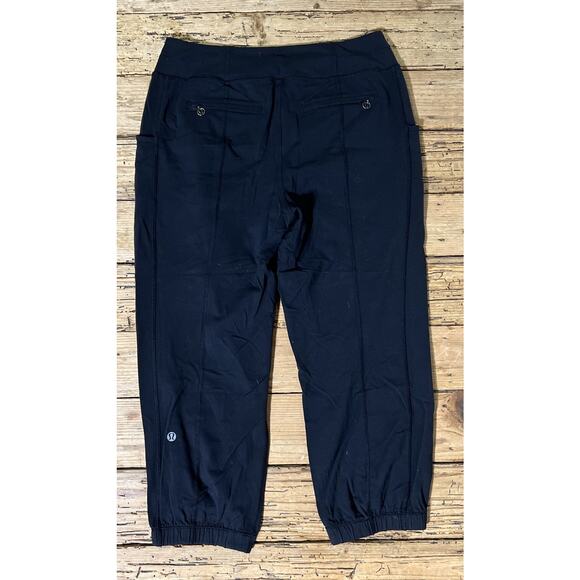 Lululemon Women’s Size 6 Black Cropped Joggers - Picture 2 of 8